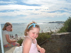Natalie & Zoe going to the beach